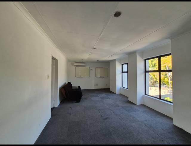 87M² OFFICE TO LET IN MELVILLE
